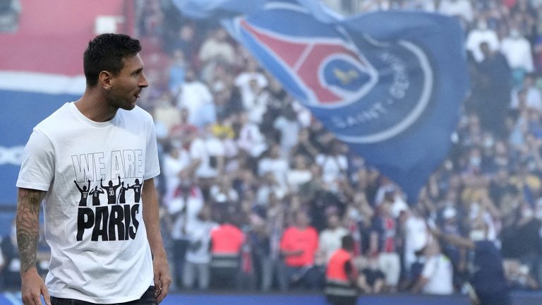 Lượng Fan của PSG tăng lên chóng mặt khi Messi gia nhập đội bóng này năm 2022